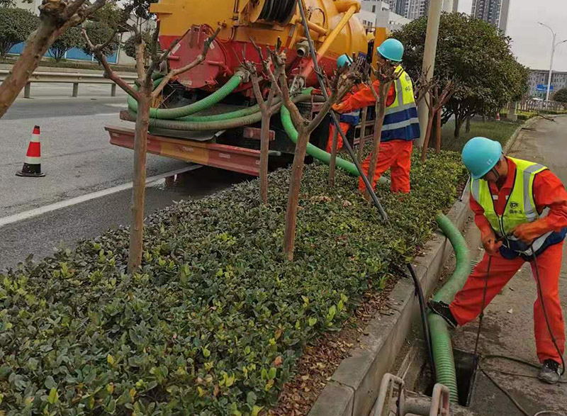 嘉黎市政管道清淤